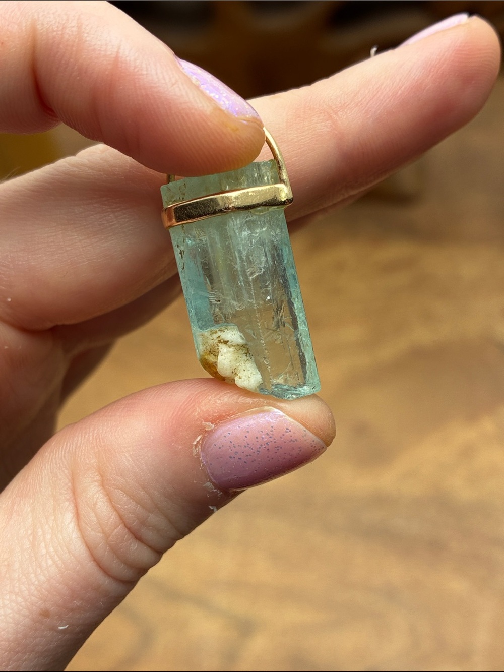14k gold raw aquamarine pendant - Picture 4 of 5